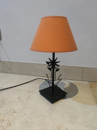Lámpara de mesa hierro forjado naranja