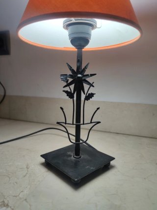 Lámpara de mesa hierro forjado naranja