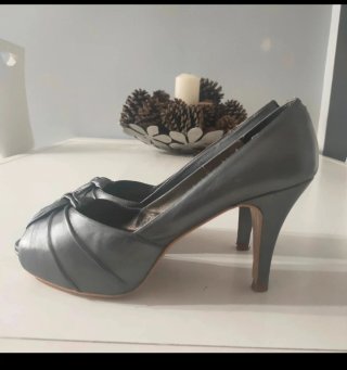 Zapatos de tacón grises talla 38