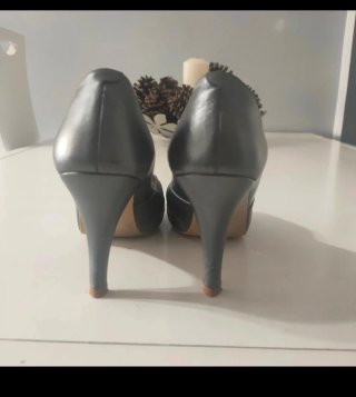 Zapatos de tacón grises talla 38
