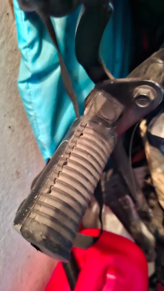 Estribera cambio Hyosung Aquila 125