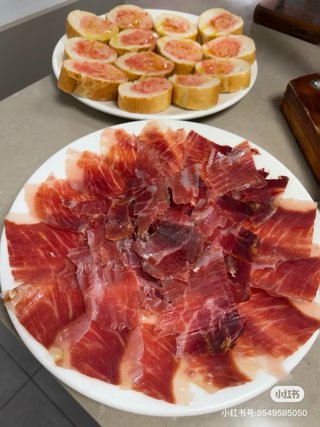 Se busca cocinera para menús