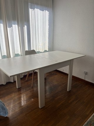 Mesa extensible blanca