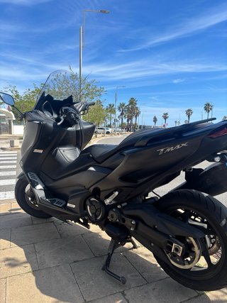 Yamaha T-Max 560 ABS 2020 | 33.000 km | Akrapovic