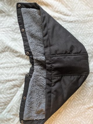 Abrigo premamá y porteo Wombat & Co. Negro