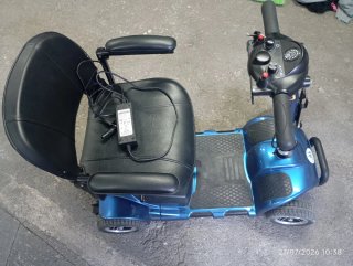 Scooter movilidad reducida azu para minusválidos