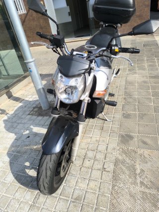 Suzuki GSR 600 Naked