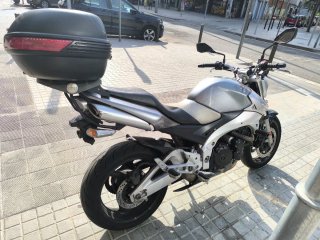 Suzuki GSR 600 Naked