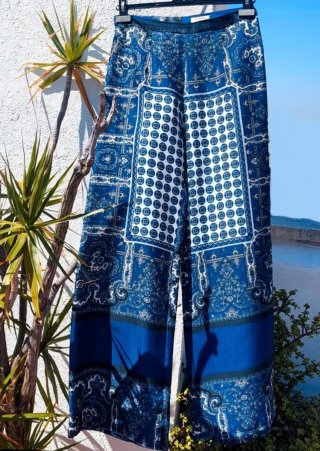 Pantalón ancho estampado mujer