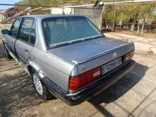 BMW iX 1987