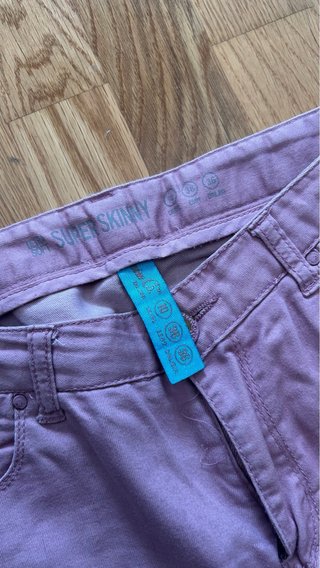 Pantalones pitillo morados talla 38