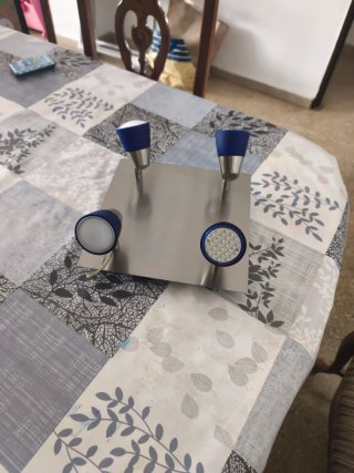 Lámpara de techo moderna azul y plateada