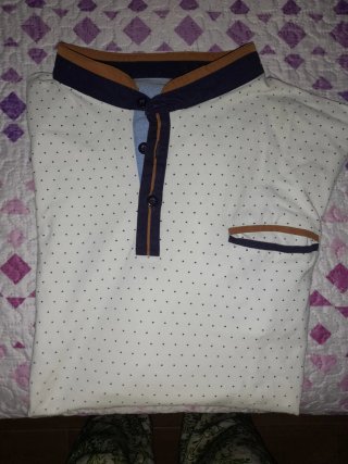 Polo Hombre Blanco con Puntos Azules