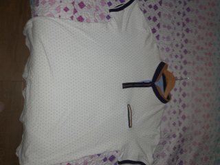 Polo Hombre Blanco con Puntos Azules
