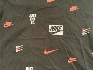 Camiseta Nike Hombre Talla M Logo Allover