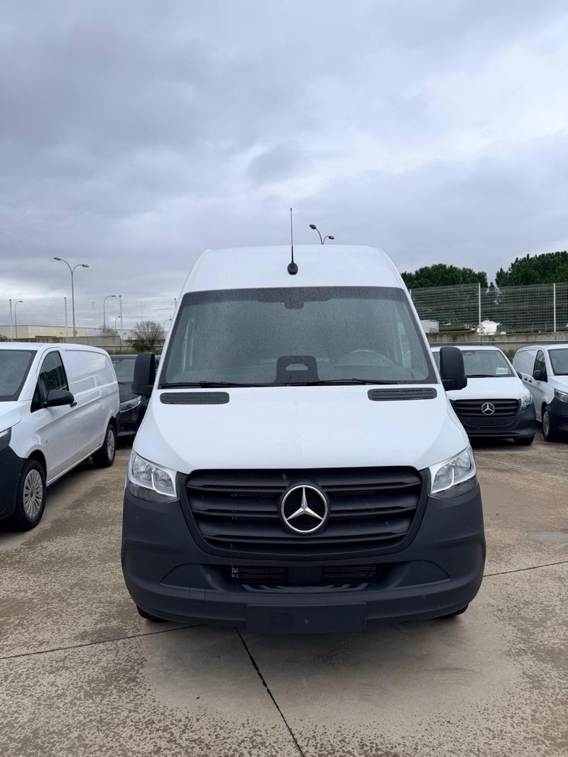 Mercedes-Benz Sprinter 2026 - foto 1