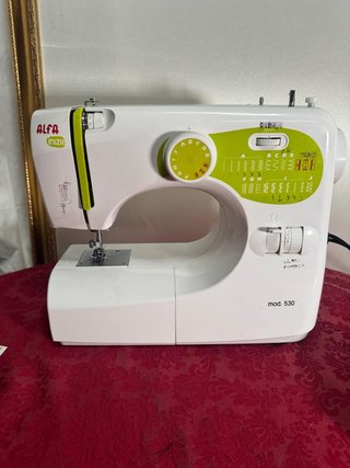 Máquina de coser Alfa Inizia 530