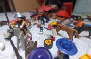 Lote Playmobil Granja y Caballos