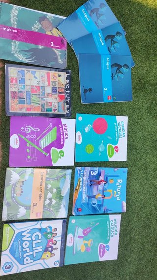 Lote Libros de tercero prim. Buenísimo estado.