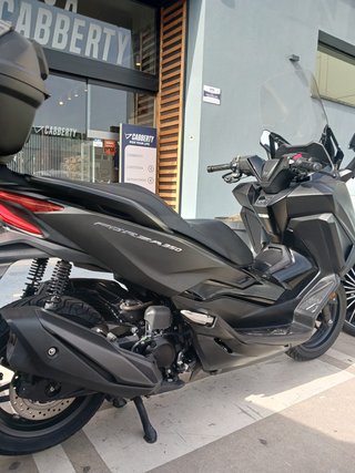 Honda Forza 350 Negra