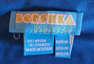 Camiseta Bershka escote cuadrado Verde azulado