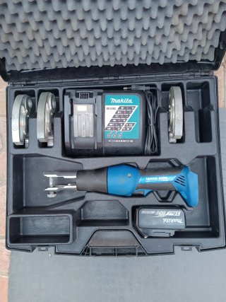 PRENSA MULTICAPA UPONOR