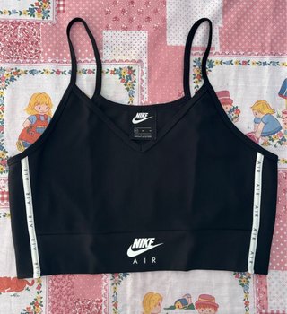 Crop top Nike Negro