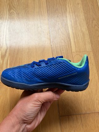 Botas Fútbol Kipsta Multitacos Niño, NUEVAS!