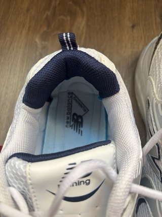 New Balance 530 Plata y Blanco