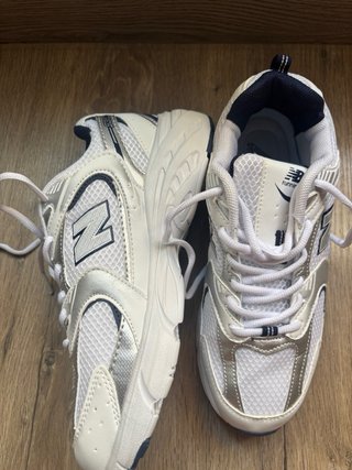 New Balance 530 Plata y Blanco