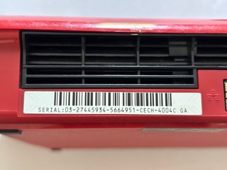 PlayStation 3 Super Slim Rossa