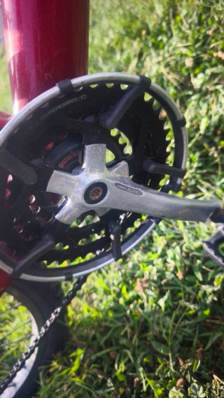 Bicicleta roja Grisley