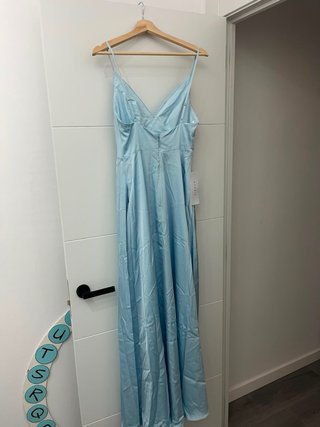 Vestido largo satén azul cielo Azazie sin estrenar