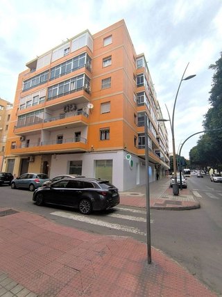 Piso en venta en San Luis en Almería