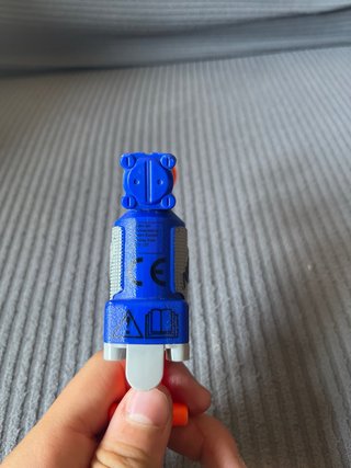 Pistola Nerf azul y naranja