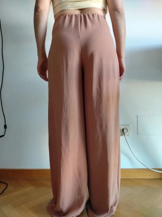 Pantalón Zara Talla S Color Nude