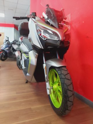 QJ Motor ATR 125 Crossover Scooter
