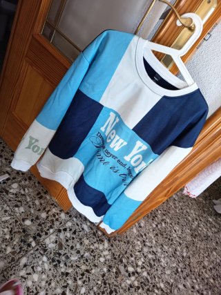 Sudadera New York bloques azul y blanco