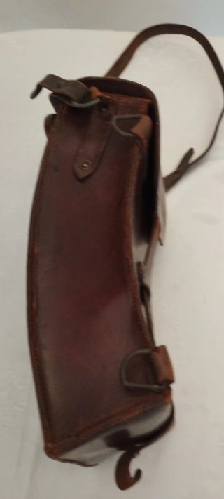 Cartera militar alemana de cuero