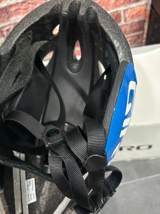 Casco Giro Advantage Comunidad Valenciana