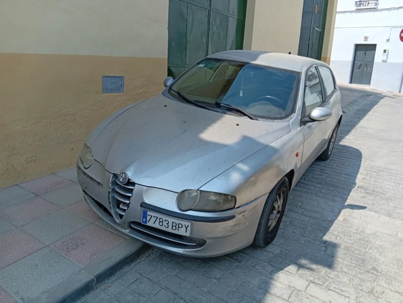 Alfa Romeo 147 2002 - foto 1