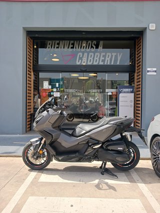 Honda ADV 350 Maxi Scooter Gris/Negro