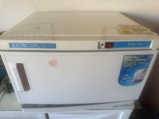 Calentador Eléctrico de Toallas RTD-16A