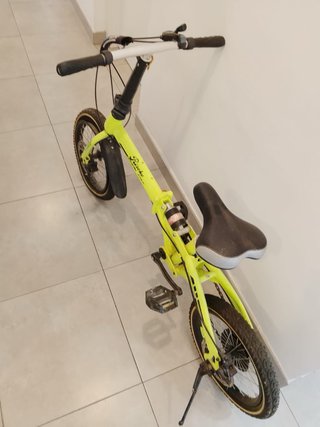 Bicicleta plegable color verde