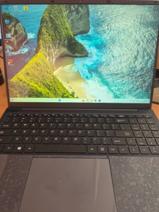 Portátil Intel Core i5 16GB RAM 1TB SSD Gris