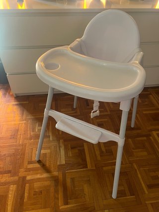 Trona blanca desmontable