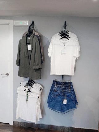 LIQUIDACIÓN TIENDA ROPA HOMBRE Y MUJER