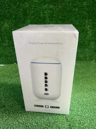 Ubiquiti UniFi Dream Machine Router
