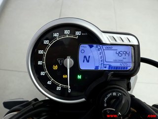TRIUMPH SPEED 400 -APTA A2- GARANTÍA OFICIAL
