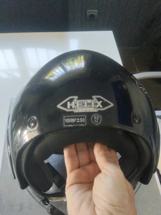 Casco de moto negro